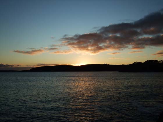 Zachód słońca nad oceanem